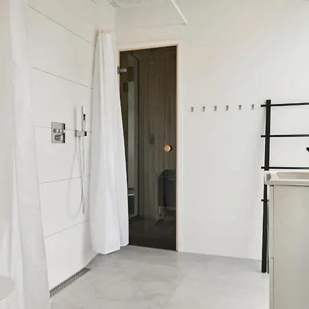 度假居 Front In With Sauna