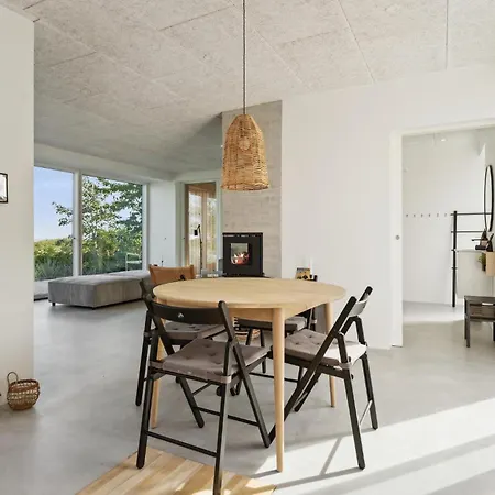 Front In With Sauna 度假居 *